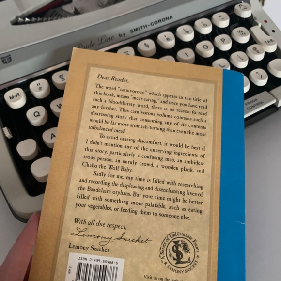 The Series of Unfortunate Events books - Picture 3 of 4